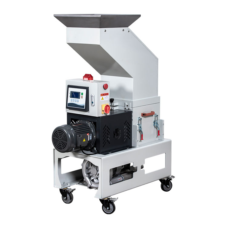 How Does Screen Size Selection Affect Regrind Quality in a Low Speed Granulator
