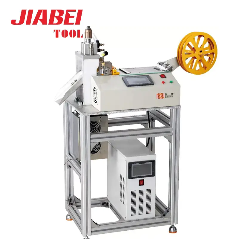 How Does a Webbing Cutting Machine Help Achieve Consistent Cut Length and Quality?