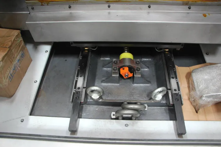 Vmc650/850/1060 CNC Milling Machine Metal Working Vertical Machining Center